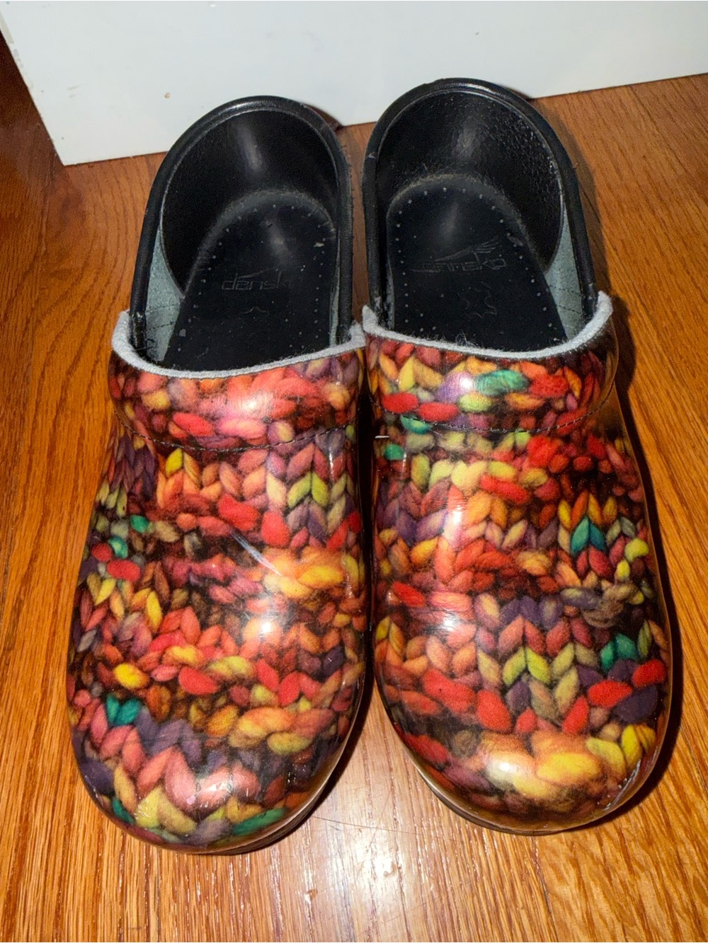 Dansko Professional clogs colorful knit pattern design size 37 (6.5 /7)